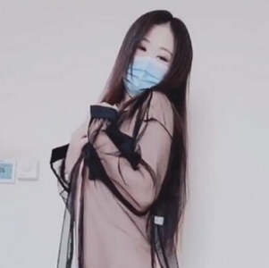 某推非常热衷户外的博主-浅笑心柔合集+[140v+6.6g]