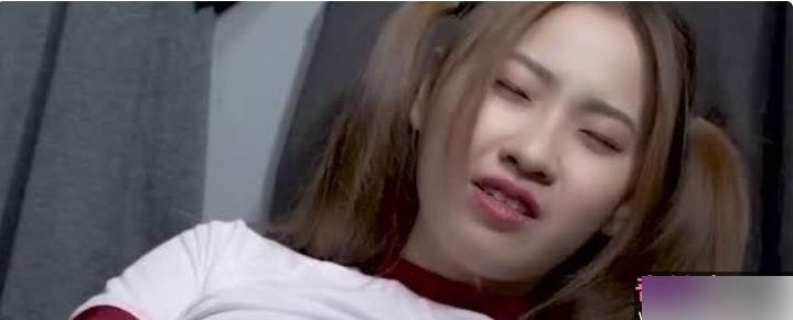 麻瓜豆传媒（李曼妮）扮演校园球队甜美拉拉队长【493MB!】