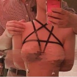 “爱的秘密da+jie+lu！情侣泄密大礼包，数十位精选反差妹等你来挑战！”