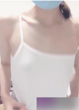 辍学高中女生在家直播的作品