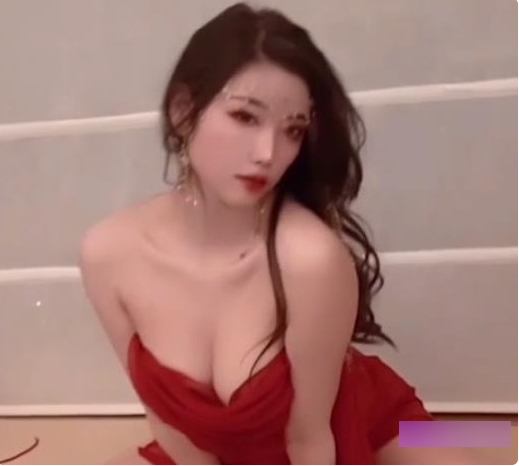 杨晨晨：迷人容颜和性感身材的精选模特