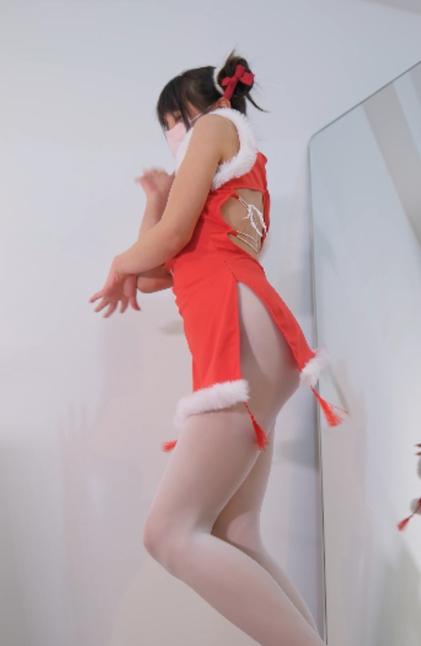 性感白丝旗袍美腿图片合集