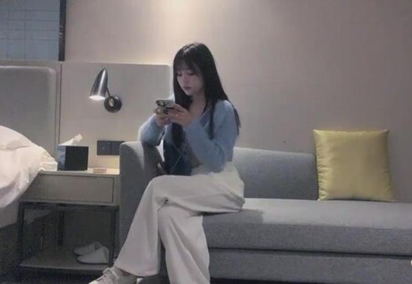 宅男粉超人气网红兰兰鹿鹿交友门事件绝版合集抖音精选7V-2.5G度盘