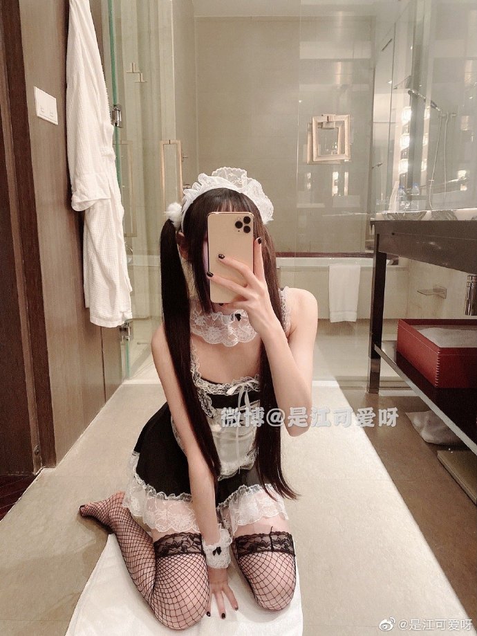 网红江可爱呀的微博推特合集