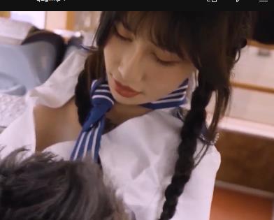 台湾美女小叶叶自拍作品，旅游大巴表演，时长13分钟，1个视频