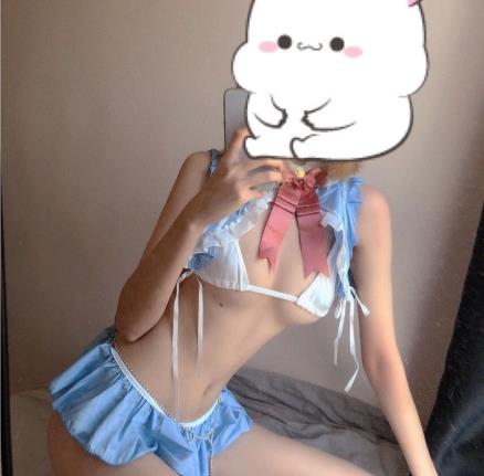 精选瘦妹子Lyo0819，24个视频3小时，下载欣赏