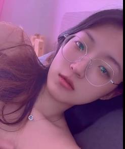 甄选人气眼镜妹，性感学生大集合！