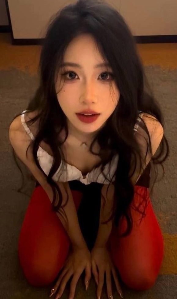 某某门事件：天津大学校花emlly金主爸爸奴隶小狗16P6V81MB