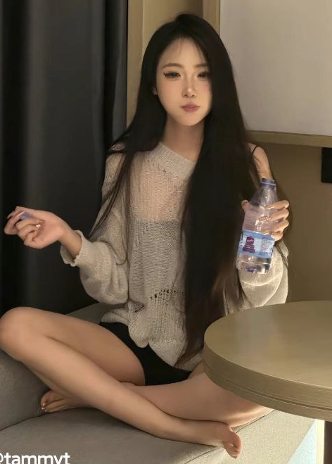 某某门事件：天津大学校花emlly金主爸爸奴隶小狗16P6V81MB