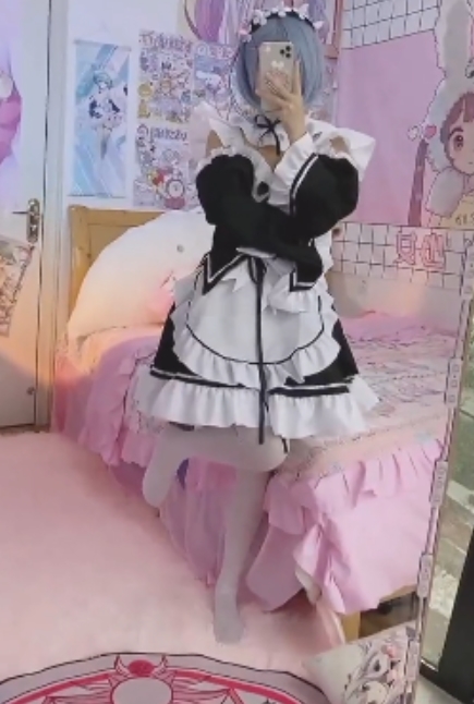 抖音风弹力摇764v+8.8G视频集，靓女主米菲首秀不可错过