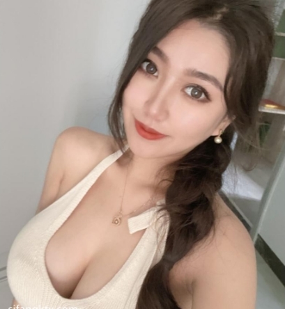 武汉大学学生杨帆的3V手机，236M内存，百度云服务