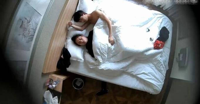 久妖V-5.9g：土豪粉丝群私藏绝版高品质资源合集，包含各种口味视频，赶紧下载体验吧！