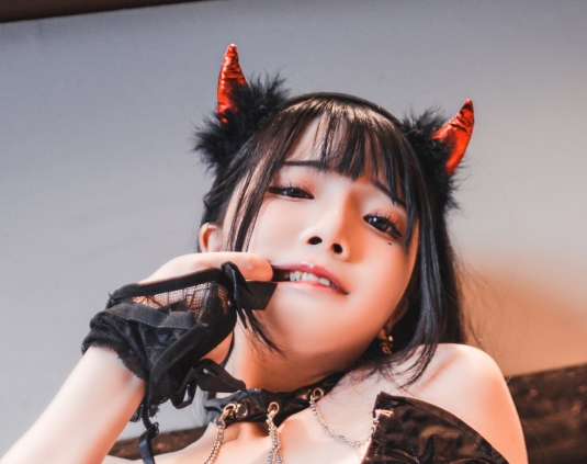 落落Raku福利作品视频大放送，28套13g，COS作品角色扮演，粉丝福利不容错过