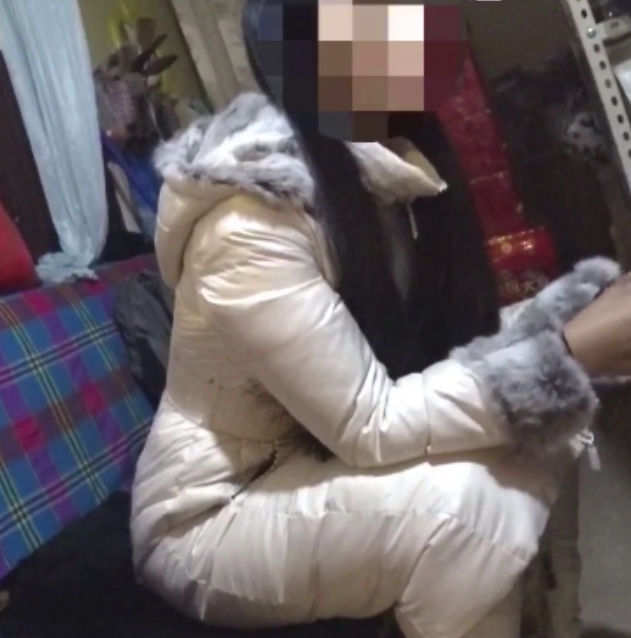 绿帽大神YQ-K001：户外补丁收藏专家，老婆加盟，视频体积惊人