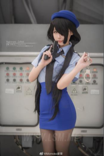 Momoko葵葵：二次元模特的性感私人照片合集全系列