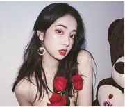 Qinweiyingjie(捷哥)绝美女神资源合集：899P43V11.2G专注展示网红的魅力