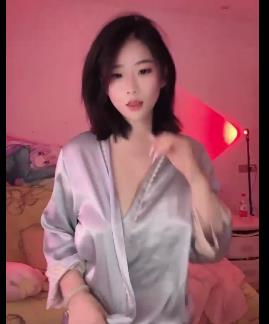 半糖琪琪精简舞蹈视频大哥合跳，52V观看，4.9G打包享精华