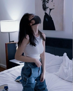 《虎牙超人气玩偶姐姐最新私拍有尺度合集》