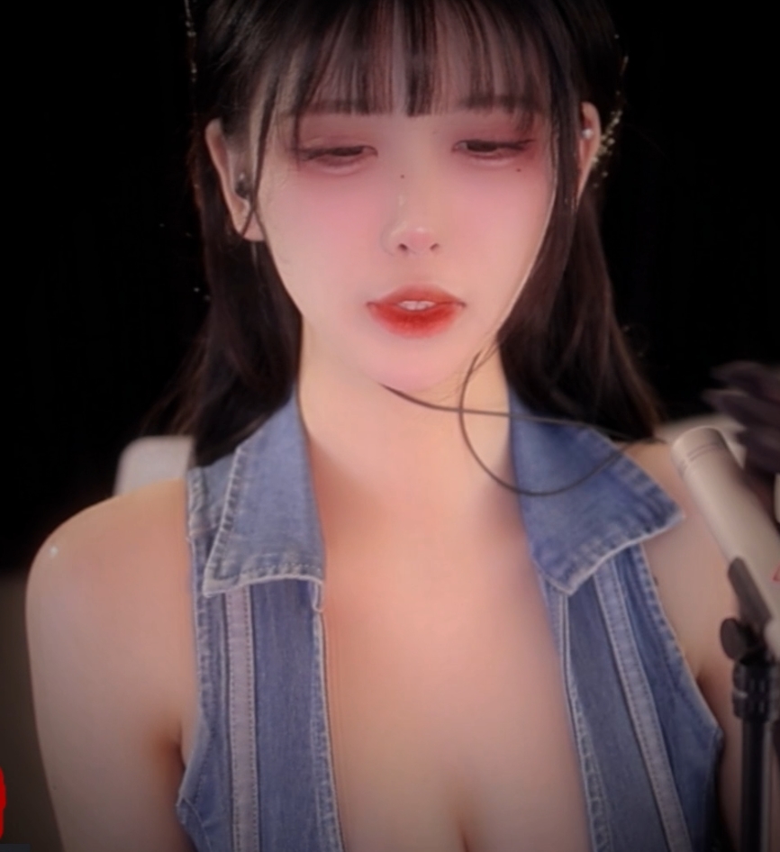 虎牙抱抱念酱《一本魔法书》福利视频1.75G百度盘