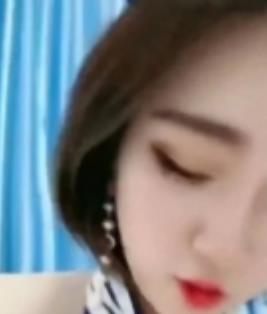 火辣身材网红一唯唯一唯资源合集，464MB精选御姐美腿前车大灯，藏粉嫩百度云大片绅士必收藏