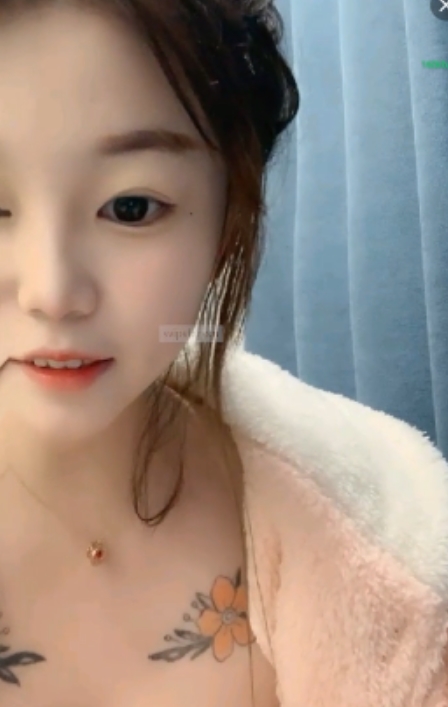 享受童颜大罩杯小仙女可可baby的魅力？快来观看这部5.88G高清视频吧！露脸尺度说明