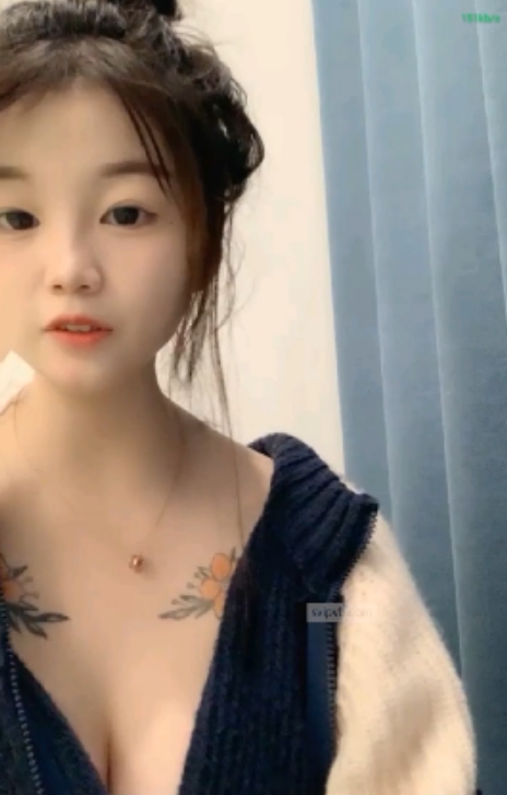 享受童颜大罩杯小仙女可可baby的魅力？快来观看这部5.88G高清视频吧！露脸尺度说明