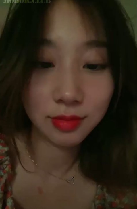 青春无限，可爱学生妹子撩骚闺房，叔叔检查身体850m视频