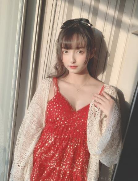 鱼鱼喵s网红软妹合集，1.5G龙猫全系列磁力链接，绅士必备！