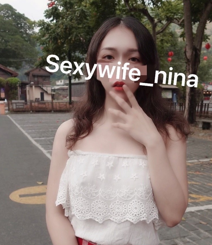 反差妻子妮娜：60v8.28g视频，收藏热度飙升！