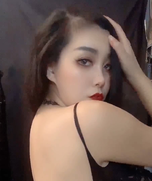 65V7.87g：瞬间爆炸的快手视频大神，60多万粉丝疯狂收藏！