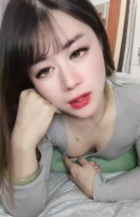 疯狂抖音外篇：抖音擦边10，高颜值美女主播直播秀，百度云永久链接