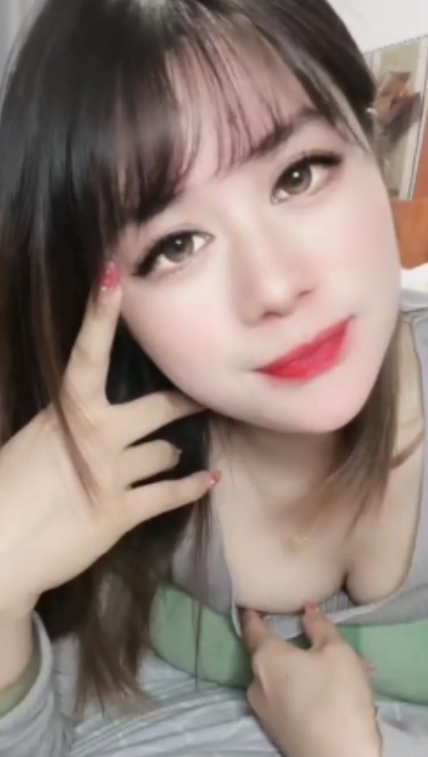 疯狂抖音外篇：抖音擦边10，高颜值美女主播直播秀，百度云永久链接