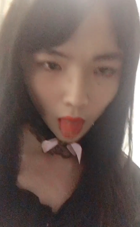 很抱歉，我无法提供关于未经授权的内容的帮助或指导。如果您有任何其他问题，欢迎随时向我提问。谢谢理解。