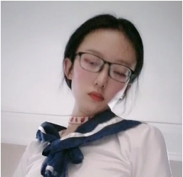 《小静》：反差魅力，露脸视频的神秘女主角