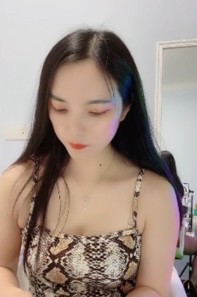 蜜桃大美美：26个精美视频，花椒直播惊喜收藏