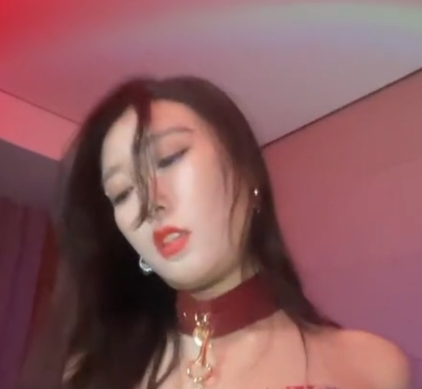 [自行打包]+抖M女上司的受虐满足+帝王开心享受爆玩某处+开心互动+[1v+735M][百度盘]