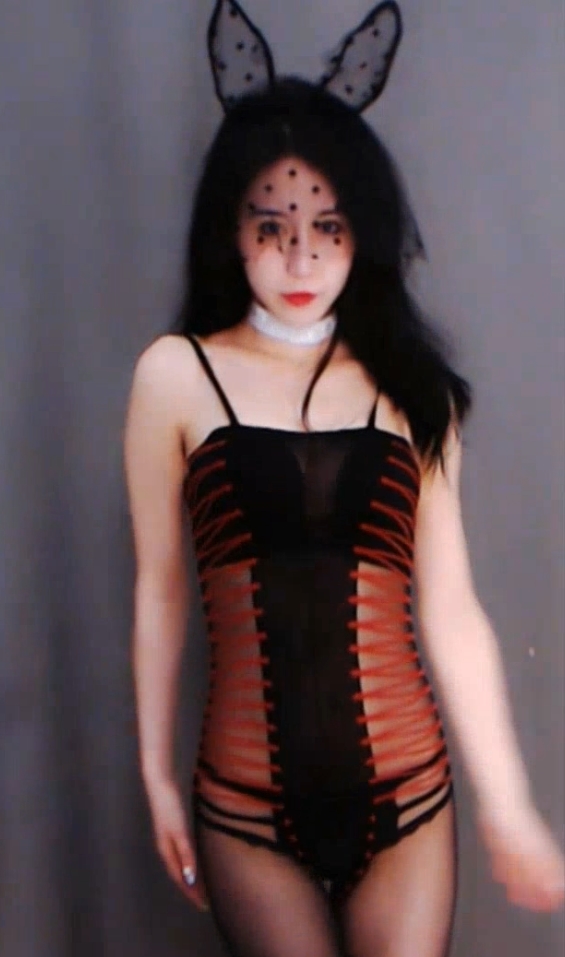 斗鱼何成琳：超火定制，27v3.6g视频收藏，百度资源尽在其中