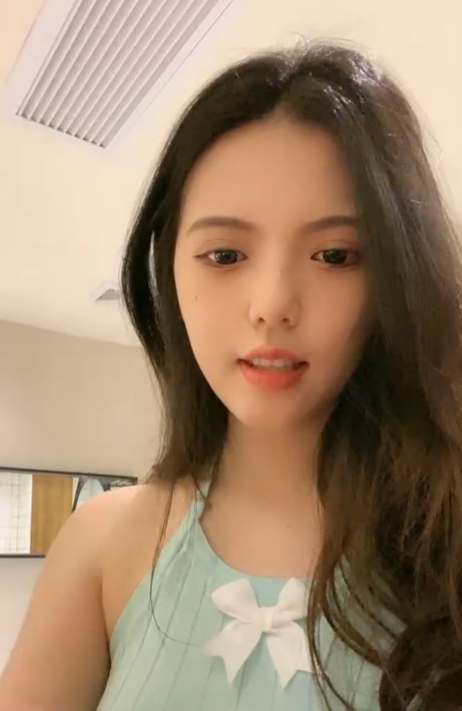 学生妹微信福利小辰吾妮最新合集5V6.9G，直播聊天节目