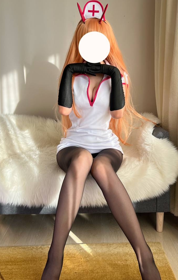 福利姬百度盘黑丝御姐小空最新合集8V2四人游1.95G，精彩角色搭配