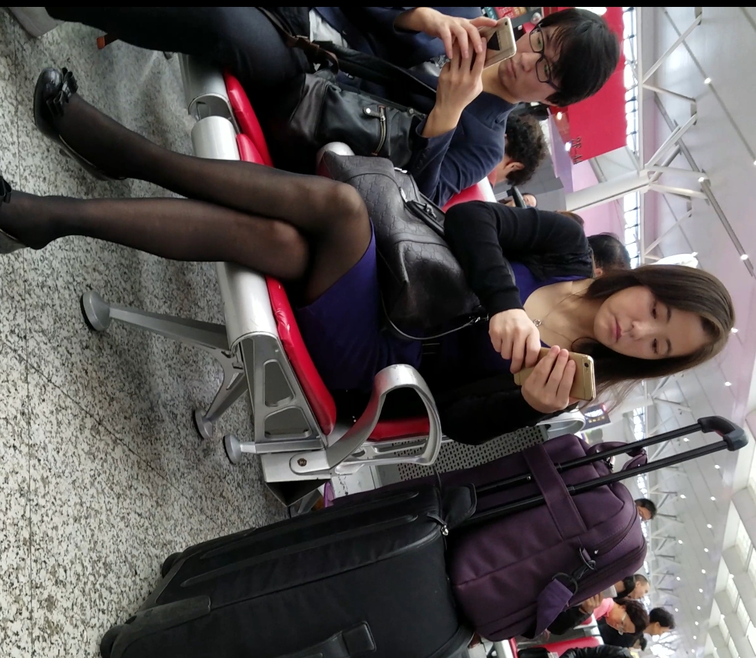 “小李街拍车站合集：11个时尚视频，19.8G精彩下载”