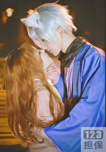 高颜值COSER微博甜美花狸追最新合集27V1.8G，青纯校园风与熟女气质结合