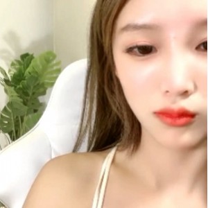 快手甜美林悦月最新合集85V29G，清新可爱