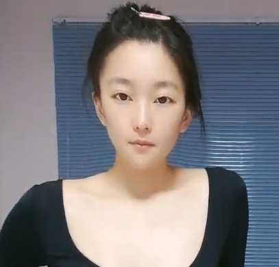 电报十柒学姐16.3G24部蜜桃臀拍摄展示