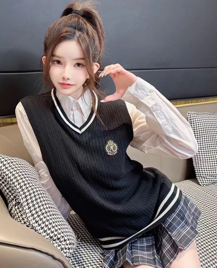 刘依依妖娆合集上海TS粉丝福利98部1.62G骚断腿