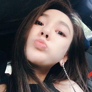 主播南楠霹雳娇娃合集7部5G火辣娇小