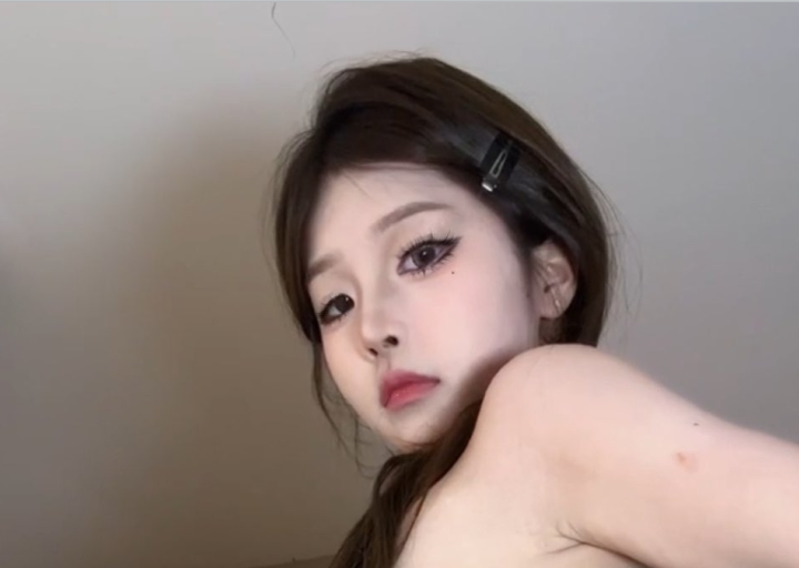 百度小屁大王+小耳朵合集2.3g双主播反差大赏珍藏