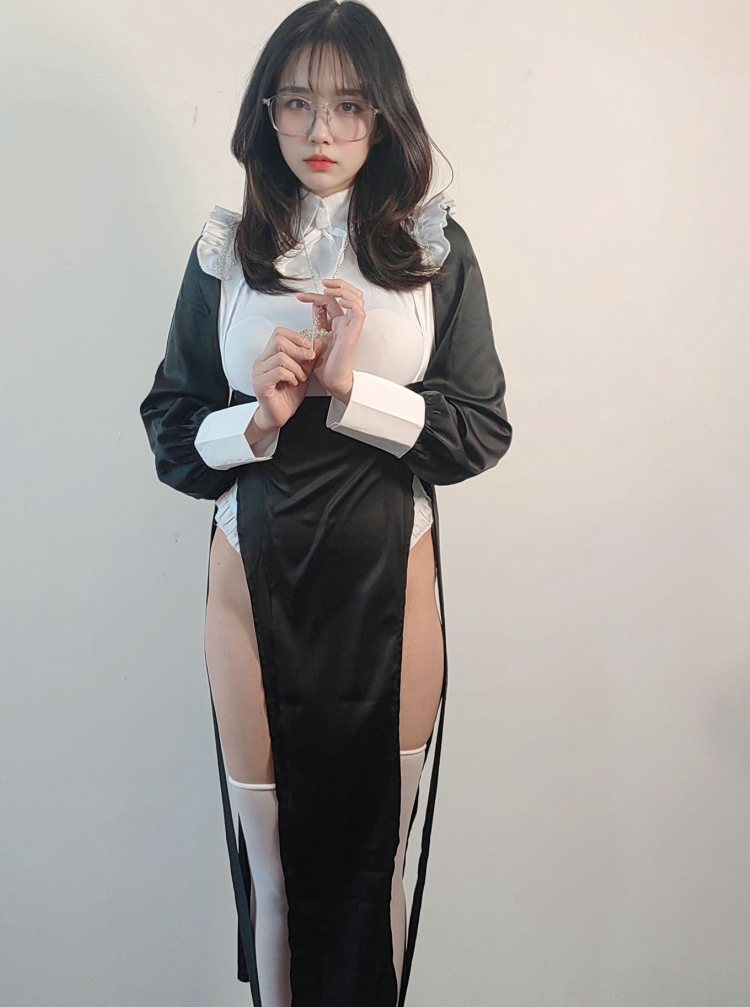 百度云CeasonPhotography7套合集232P981M，包含修女服、黑丝展示等多种主题