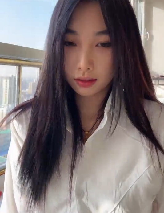 小X大王丝足羞辱视频合集53V21.4G极致诱惑