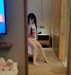 虎牙粉嫩浮力姬新人合集7v5.8G胖次猫玩疯了