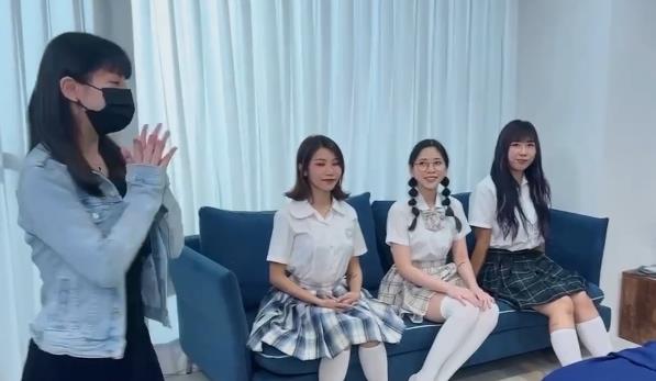 眼镜妹团建内部视频合集5V6.3G老板娘围观太顶了